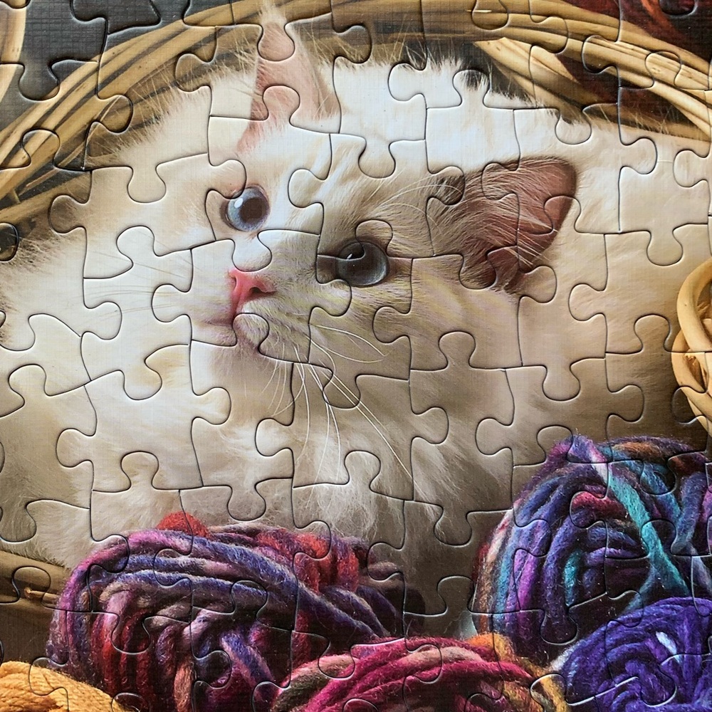Cobble Hill Cat and Yarn Puzzle 275 - Picture 8 of 8